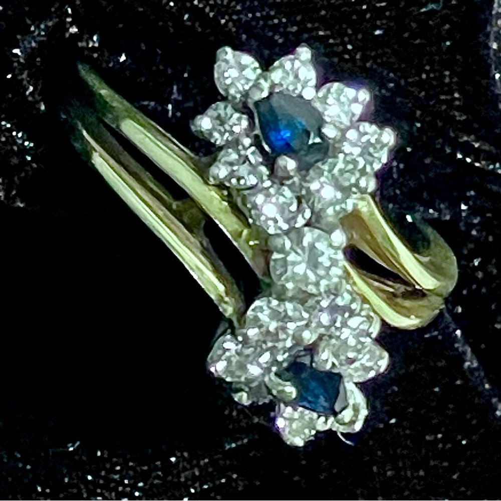 DIAMOND & SAPPHIRE Ring / Size  6.75 / .75cttw / 10 Karat Yellow & White Gold